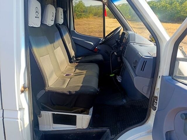Білий Мерседес Sprinter, об'ємом двигуна 2.3 л та пробігом 435 тис. км за 4299 $, фото 11 на Automoto.ua