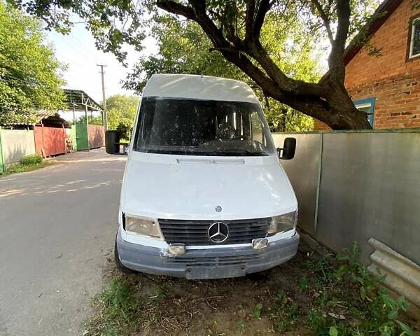 Белый Мерседес Sprinter, объемом двигателя 2.9 л и пробегом 475 тыс. км за 4300 $, фото 6 на Automoto.ua