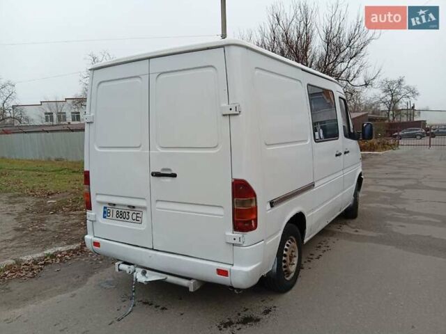 Белый Мерседес Sprinter, объемом двигателя 2.3 л и пробегом 500 тыс. км за 4900 $, фото 4 на Automoto.ua