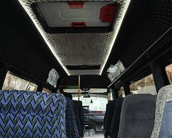 Белый Мерседес Sprinter, объемом двигателя 2.9 л и пробегом 300 тыс. км за 7000 $, фото 7 на Automoto.ua