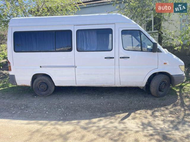 Белый Мерседес Sprinter, объемом двигателя 2.3 л и пробегом 312 тыс. км за 5100 $, фото 27 на Automoto.ua