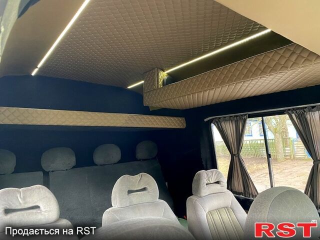 Белый Мерседес Sprinter, объемом двигателя 2.9 л и пробегом 425 тыс. км за 7000 $, фото 10 на Automoto.ua