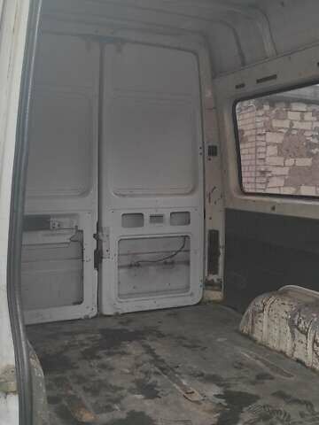 Білий Мерседес Sprinter, об'ємом двигуна 2.3 л та пробігом 850 тис. км за 4000 $, фото 5 на Automoto.ua