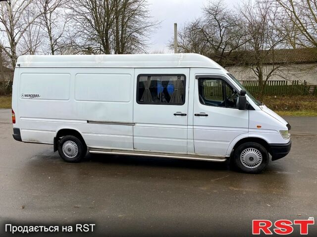 Белый Мерседес Sprinter, объемом двигателя 2.9 л и пробегом 425 тыс. км за 7000 $, фото 8 на Automoto.ua