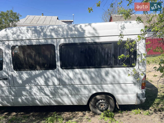 Белый Мерседес Sprinter, объемом двигателя 2.3 л и пробегом 312 тыс. км за 5100 $, фото 25 на Automoto.ua