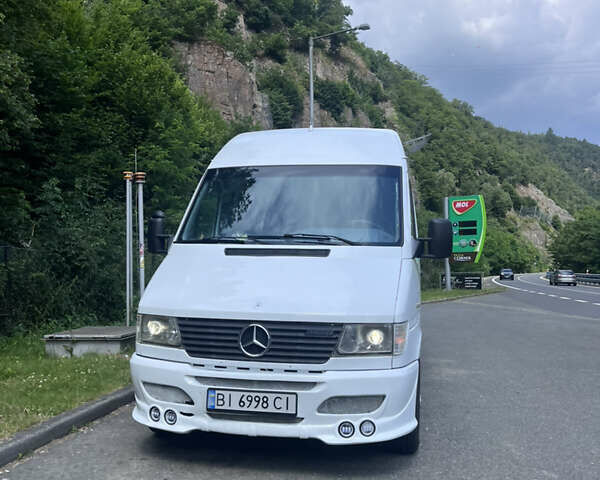 Белый Мерседес Sprinter, объемом двигателя 2.87 л и пробегом 800 тыс. км за 9500 $, фото 25 на Automoto.ua