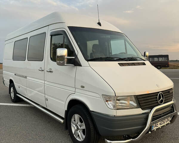 Білий Мерседес Sprinter, об'ємом двигуна 2.9 л та пробігом 386 тис. км за 10000 $, фото 1 на Automoto.ua