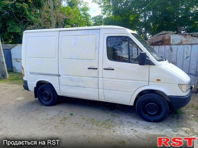 Белый Мерседес Sprinter, объемом двигателя 2.3 л и пробегом 510 тыс. км за 3999 $, фото 8 на Automoto.ua