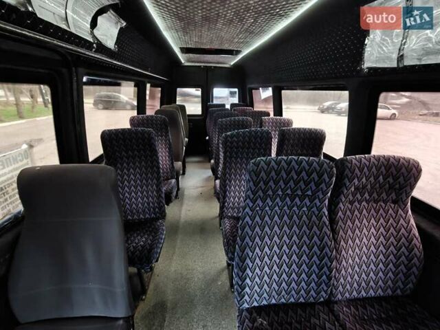 Белый Мерседес Sprinter, объемом двигателя 2.9 л и пробегом 300 тыс. км за 7000 $, фото 5 на Automoto.ua