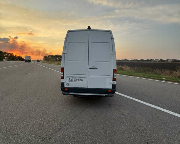 Білий Мерседес Sprinter, об'ємом двигуна 2.9 л та пробігом 386 тис. км за 10000 $, фото 4 на Automoto.ua