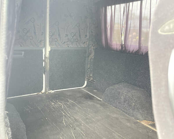 Белый Мерседес Sprinter, объемом двигателя 2.3 л и пробегом 312 тыс. км за 5100 $, фото 8 на Automoto.ua