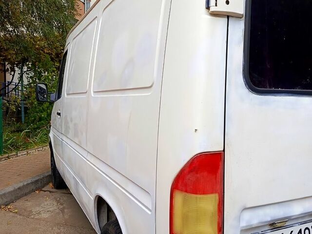 Белый Мерседес Sprinter, объемом двигателя 2.3 л и пробегом 510 тыс. км за 3999 $, фото 2 на Automoto.ua