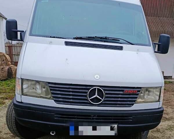 Белый Мерседес Sprinter, объемом двигателя 2.9 л и пробегом 821 тыс. км за 6800 $, фото 2 на Automoto.ua