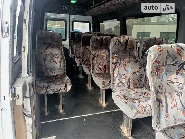 Белый Мерседес Sprinter, объемом двигателя 2.9 л и пробегом 570 тыс. км за 7000 $, фото 8 на Automoto.ua