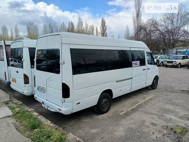 Белый Мерседес Sprinter, объемом двигателя 2.9 л и пробегом 570 тыс. км за 7000 $, фото 1 на Automoto.ua