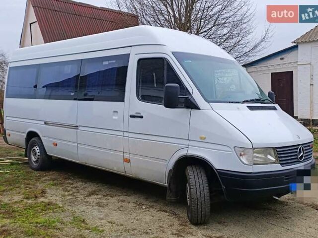 Белый Мерседес Sprinter, объемом двигателя 2.9 л и пробегом 821 тыс. км за 6800 $, фото 3 на Automoto.ua