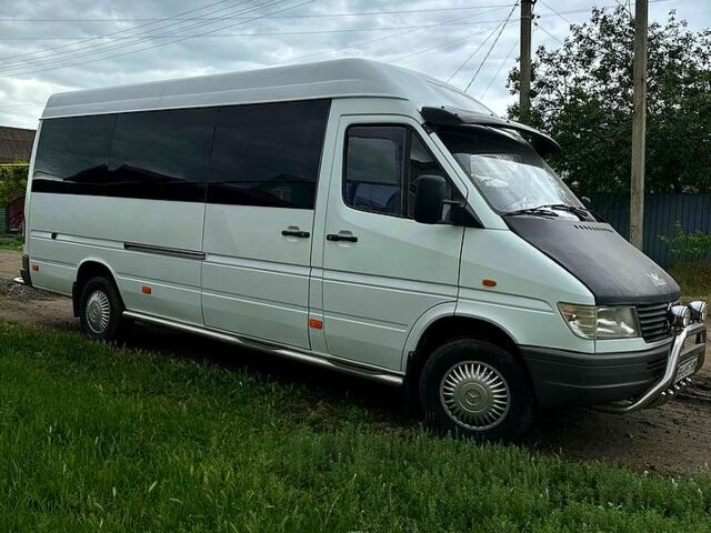 Белый Мерседес Sprinter, объемом двигателя 2.9 л и пробегом 650 тыс. км за 8500 $, фото 1 на Automoto.ua