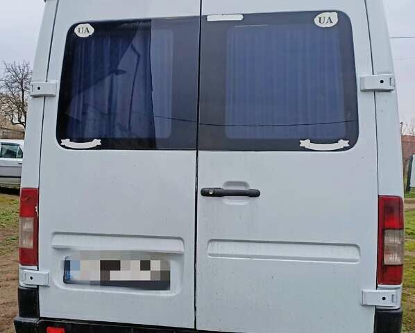 Белый Мерседес Sprinter, объемом двигателя 2.9 л и пробегом 821 тыс. км за 6800 $, фото 5 на Automoto.ua