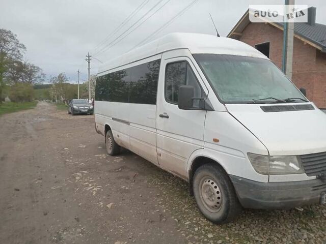 Белый Мерседес Sprinter, объемом двигателя 2.3 л и пробегом 1000 тыс. км за 5000 $, фото 1 на Automoto.ua