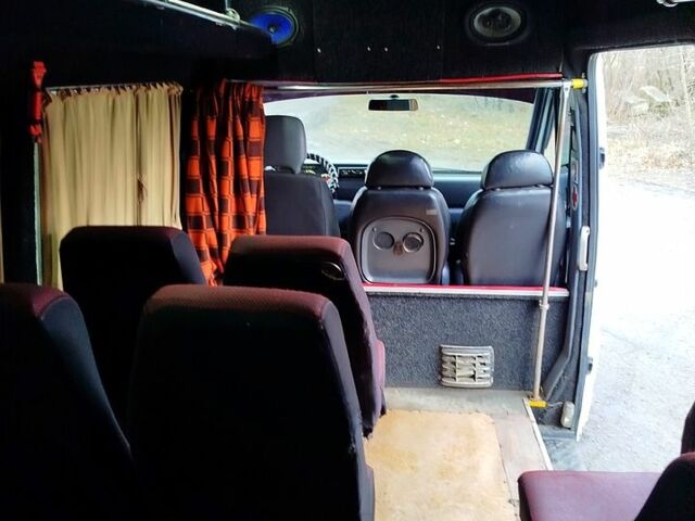 Белый Мерседес Sprinter, объемом двигателя 2.9 л и пробегом 610 тыс. км за 7000 $, фото 5 на Automoto.ua