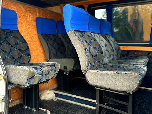 Белый Мерседес Sprinter, объемом двигателя 2.9 л и пробегом 650 тыс. км за 8500 $, фото 3 на Automoto.ua
