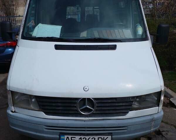 Білий Мерседес Sprinter, об'ємом двигуна 2.3 л та пробігом 450 тис. км за 4800 $, фото 2 на Automoto.ua