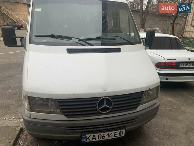 Белый Мерседес Sprinter, объемом двигателя 2.9 л и пробегом 950 тыс. км за 9500 $, фото 6 на Automoto.ua