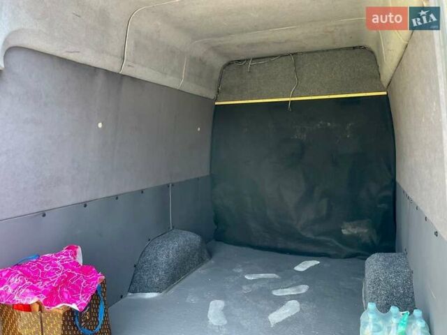 Белый Мерседес Sprinter, объемом двигателя 2.9 л и пробегом 400 тыс. км за 9500 $, фото 17 на Automoto.ua