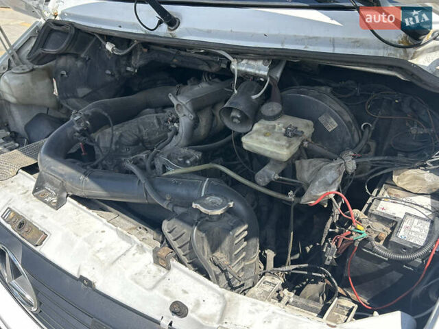 Білий Мерседес Sprinter, об'ємом двигуна 2.87 л та пробігом 658 тис. км за 11999 $, фото 22 на Automoto.ua