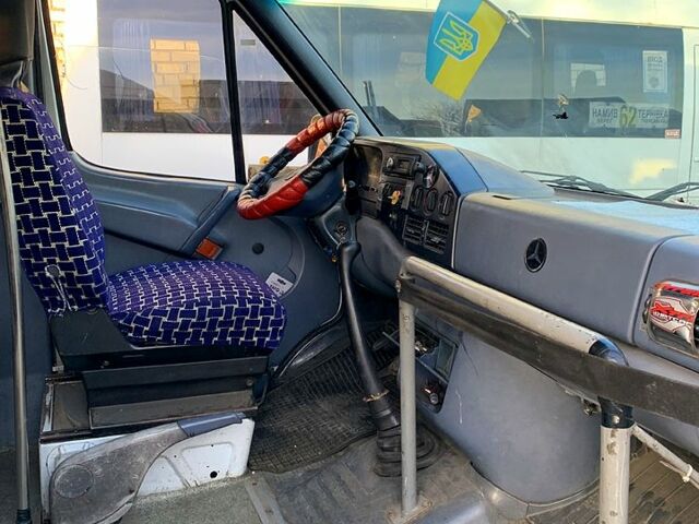 Белый Мерседес Sprinter, объемом двигателя 2.9 л и пробегом 100 тыс. км за 6500 $, фото 4 на Automoto.ua