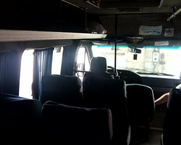 Белый Мерседес Sprinter, объемом двигателя 2.9 л и пробегом 350 тыс. км за 6000 $, фото 3 на Automoto.ua