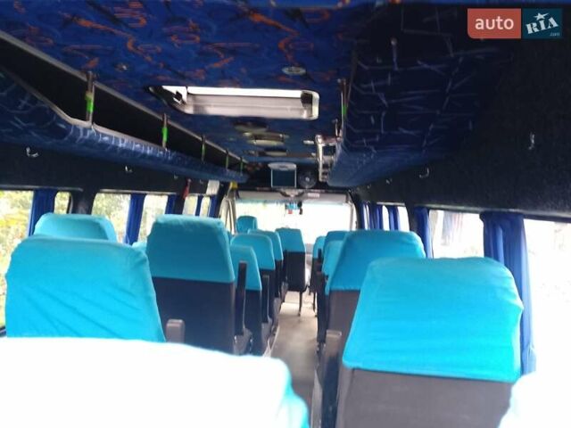 Белый Мерседес Sprinter, объемом двигателя 0 л и пробегом 700 тыс. км за 12000 $, фото 8 на Automoto.ua