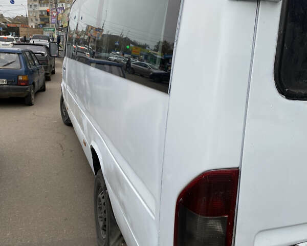 Белый Мерседес Sprinter, объемом двигателя 2.87 л и пробегом 300 тыс. км за 4500 $, фото 11 на Automoto.ua