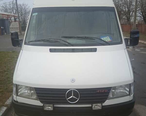 Белый Мерседес Sprinter, объемом двигателя 2.9 л и пробегом 100 тыс. км за 8500 $, фото 3 на Automoto.ua