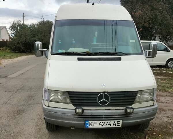 Білий Мерседес Sprinter, об'ємом двигуна 2.9 л та пробігом 98 тис. км за 7500 $, фото 5 на Automoto.ua