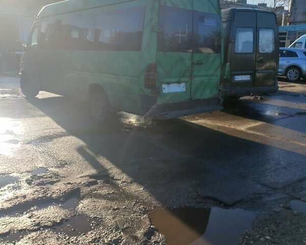 Білий Мерседес Sprinter, об'ємом двигуна 2.9 л та пробігом 300 тис. км за 5000 $, фото 3 на Automoto.ua