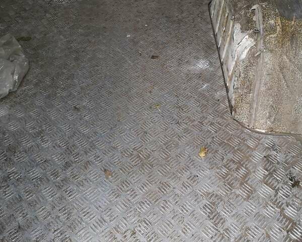 Белый Мерседес Sprinter, объемом двигателя 0 л и пробегом 560 тыс. км за 5000 $, фото 10 на Automoto.ua