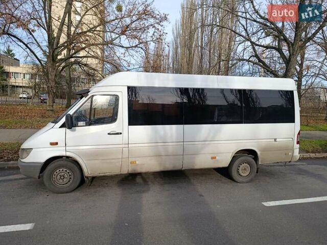 Белый Мерседес Sprinter, объемом двигателя 2.9 л и пробегом 397 тыс. км за 5800 $, фото 1 на Automoto.ua