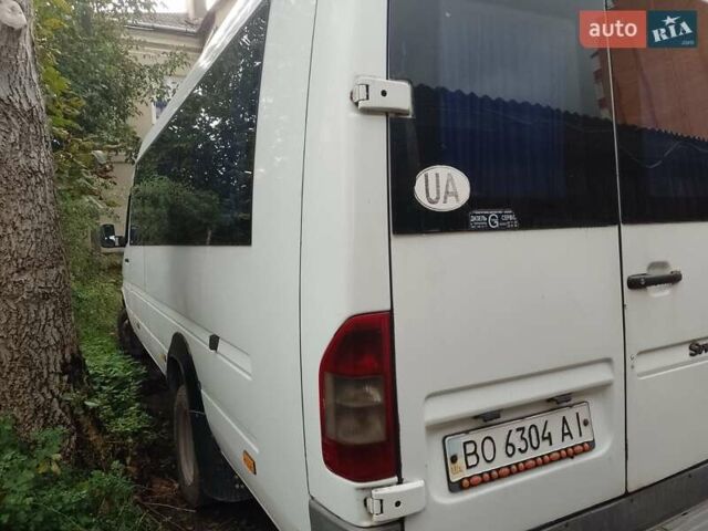 Белый Мерседес Sprinter, объемом двигателя 0 л и пробегом 700 тыс. км за 12000 $, фото 1 на Automoto.ua