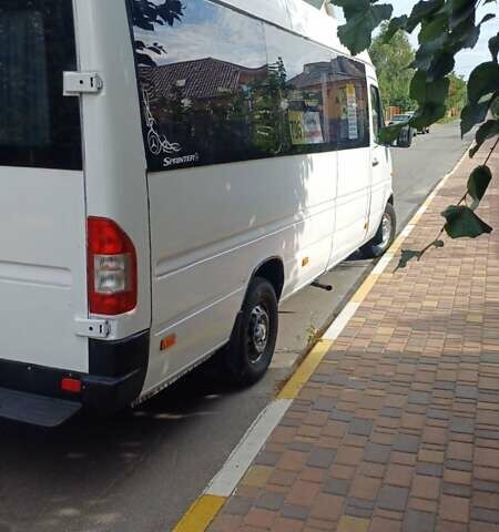 Белый Мерседес Sprinter, объемом двигателя 2.87 л и пробегом 1000 тыс. км за 8500 $, фото 3 на Automoto.ua