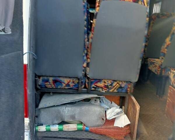 Мерседес Sprinter 1998 у Миколаєві на Automoto.ua Білий Мерседес Sprinter, об'ємом двигуна 2.87 л та пробігом 300 тис. км за 7000 $, фото 10 на Automoto.ua
