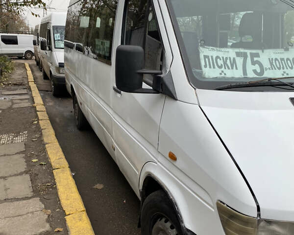 Белый Мерседес Sprinter, объемом двигателя 2.87 л и пробегом 300 тыс. км за 4500 $, фото 9 на Automoto.ua
