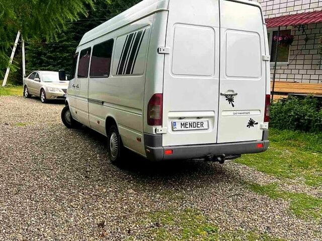 Білий Мерседес Sprinter, об'ємом двигуна 2.9 л та пробігом 300 тис. км за 10200 $, фото 3 на Automoto.ua