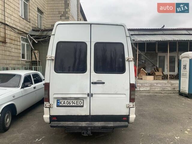 Белый Мерседес Sprinter, объемом двигателя 2.9 л и пробегом 950 тыс. км за 9500 $, фото 1 на Automoto.ua