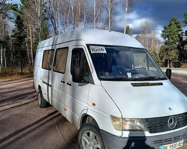 Білий Мерседес Sprinter, об'ємом двигуна 2.9 л та пробігом 350 тис. км за 5500 $, фото 6 на Automoto.ua