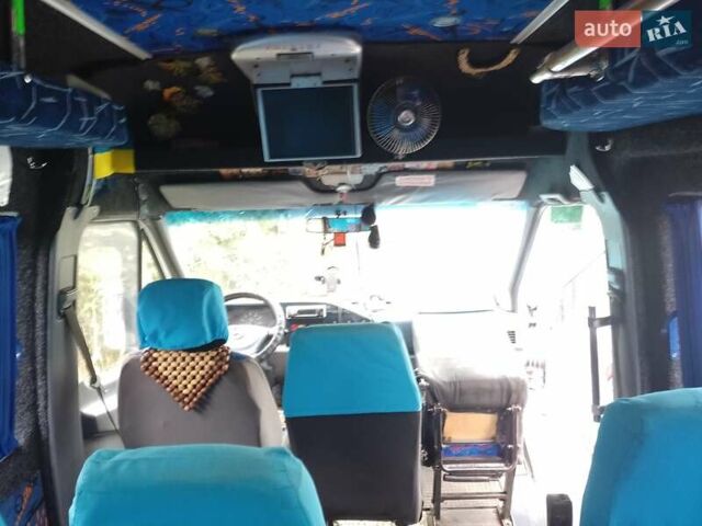 Белый Мерседес Sprinter, объемом двигателя 0 л и пробегом 700 тыс. км за 12000 $, фото 3 на Automoto.ua