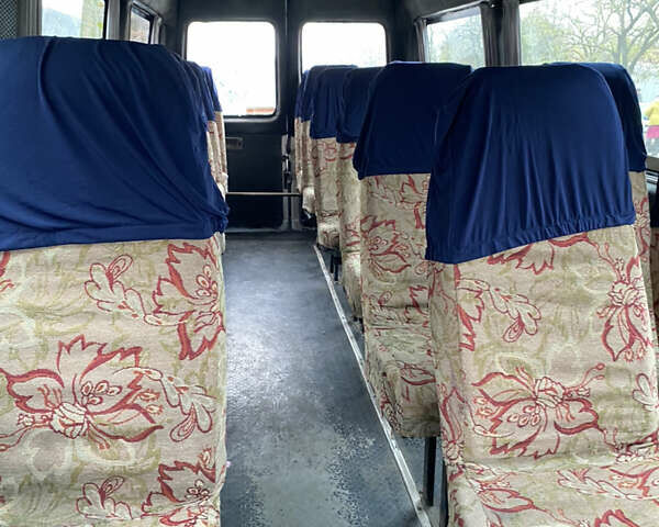 Белый Мерседес Sprinter, объемом двигателя 2.87 л и пробегом 300 тыс. км за 4500 $, фото 5 на Automoto.ua