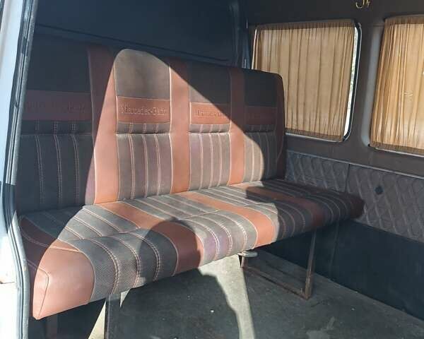 Білий Мерседес Sprinter, об'ємом двигуна 2.9 л та пробігом 350 тис. км за 5500 $, фото 8 на Automoto.ua