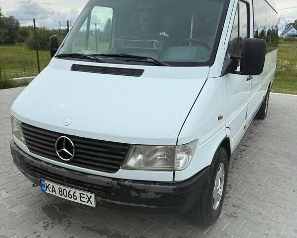 Белый Мерседес Sprinter, объемом двигателя 2.9 л и пробегом 255 тыс. км за 11000 $, фото 8 на Automoto.ua