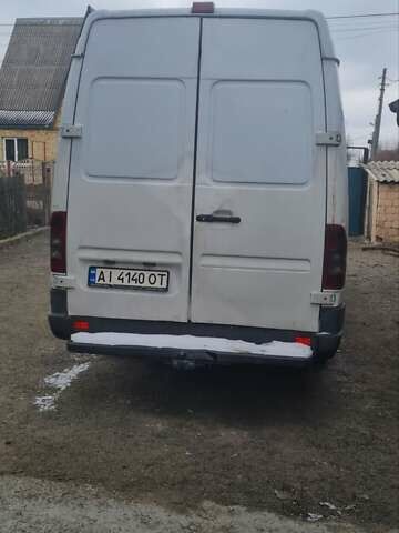 Белый Мерседес Sprinter, объемом двигателя 2.9 л и пробегом 350 тыс. км за 6800 $, фото 2 на Automoto.ua